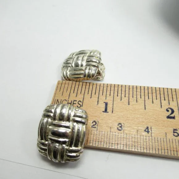 Vintage Clip Earrings - Picture 4 of 7